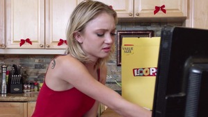 Brazzers - Caucasian Dakota Skye double blowjob