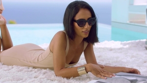 Vixen - Sherezade Lapiedra getting a facial