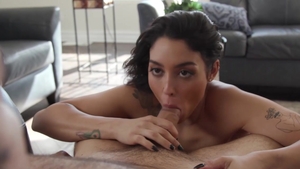 HotWifeXXX.com: Brunette Vanessa Skye squirt video