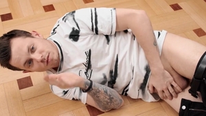 First BGG - Girlfriend digs sex scene